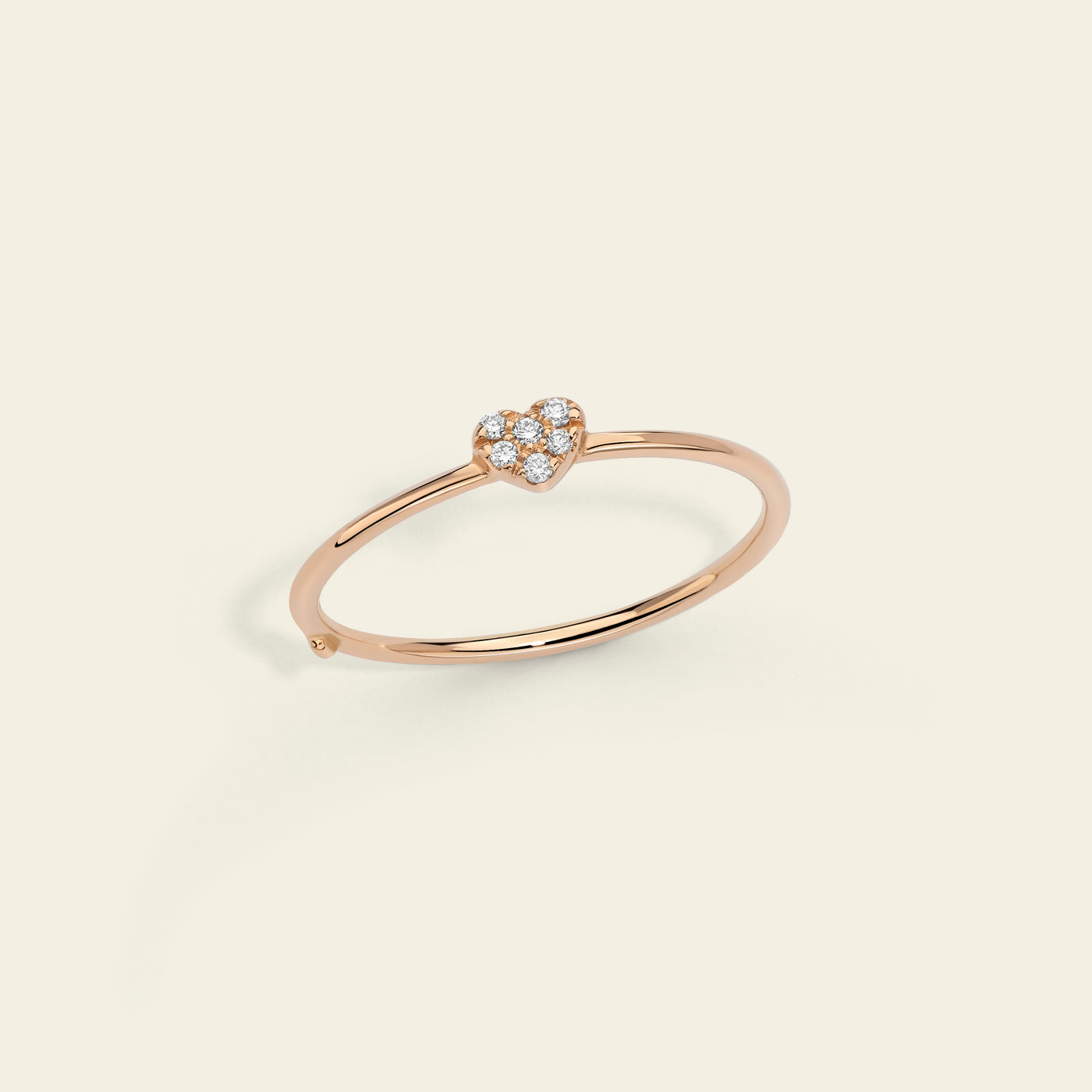 Anello con cuore pavé e diamanti